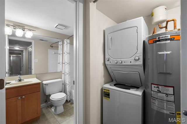 7409 Triwoods Drive G, Shrewsbury, MO 63119