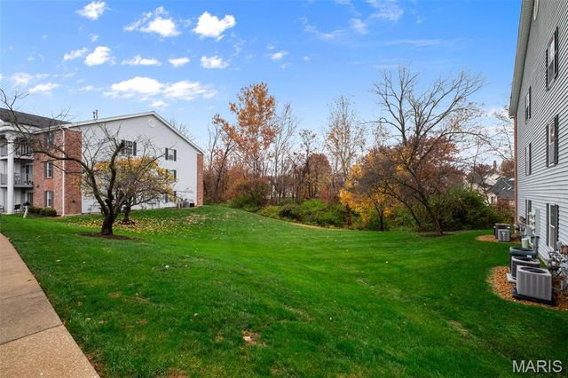 7409 Triwoods Drive G, Shrewsbury, MO 63119