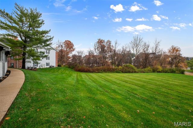 7409 Triwoods Drive G, Shrewsbury, MO 63119