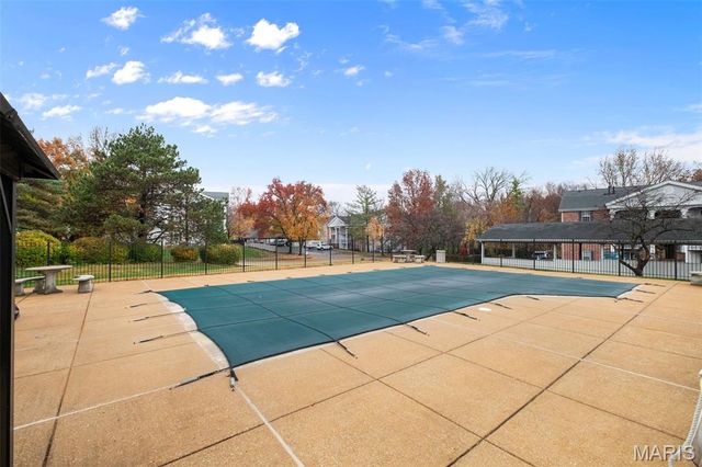 7409 Triwoods Drive G, Shrewsbury, MO 63119