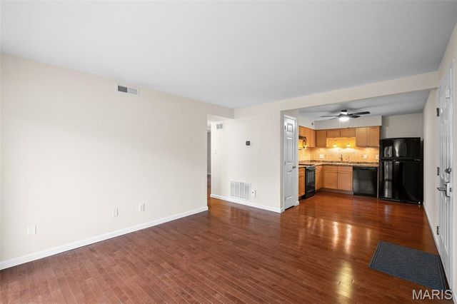 7409 Triwoods Drive G, Shrewsbury, MO 63119