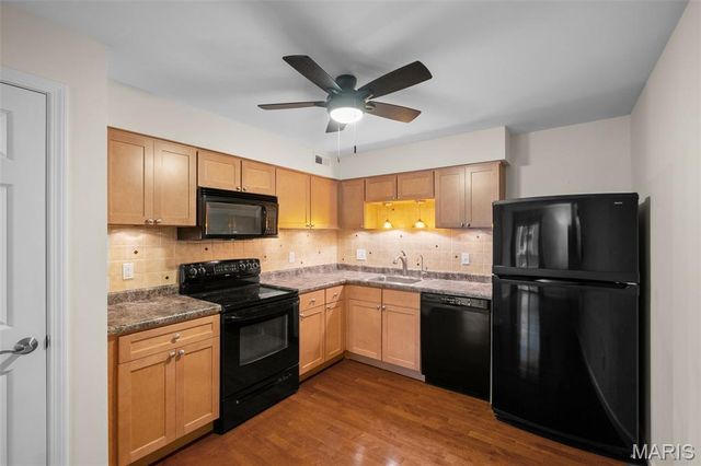 7409 Triwoods Drive G, Shrewsbury, MO 63119