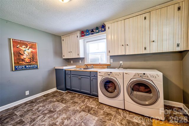 308 S Myrtle School Road, Gastonia, NC 28052