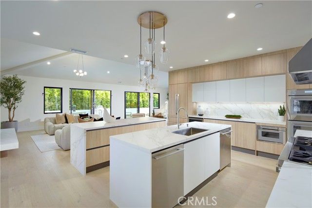 1312 Dover Drive, Newport Beach, CA 92660