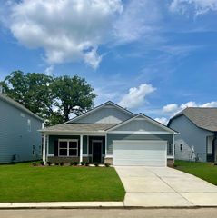 8841 Meadowvale Court, Ooltewah, TN 37363