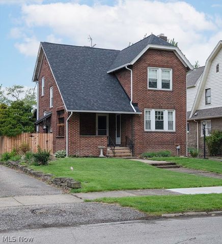 227 Roselawn Avenue NE, Warren, OH 44483