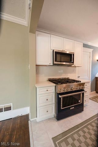 227 Roselawn Avenue NE, Warren, OH 44483