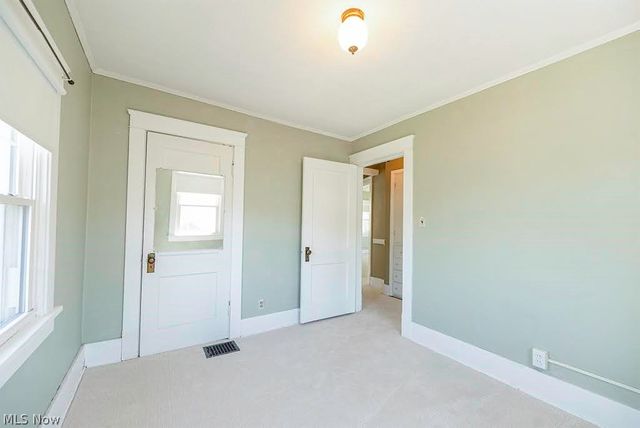 227 Roselawn Avenue NE, Warren, OH 44483