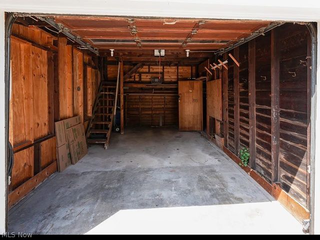 227 Roselawn Avenue NE, Warren, OH 44483