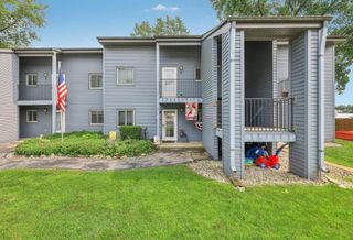536 N Cogswell DRIVE #6, Silver Lake, WI 53170