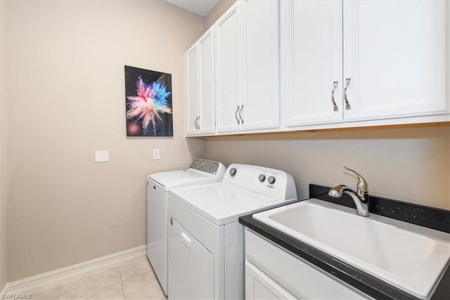 3653 Avenida Del Vera, North Fort Myers, FL 33917