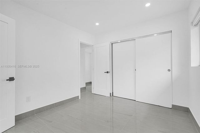 998 SW 11th St, Miami, FL 33129