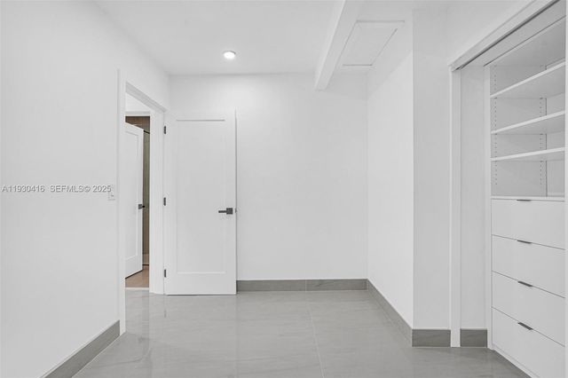 998 SW 11th St, Miami, FL 33129