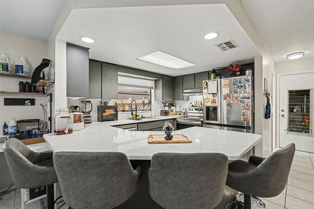 8130 ENGLISH ELM CIRCLE, Spring Hill, FL 34606