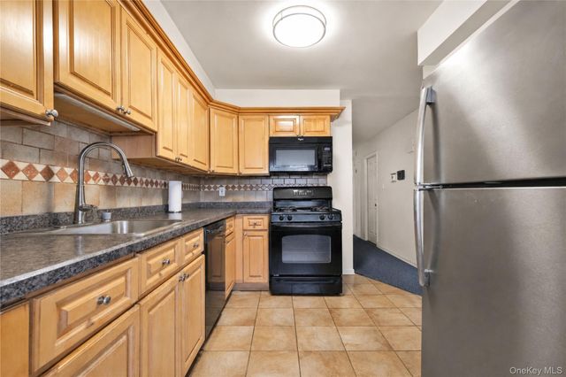 87-14 169th Street, Jamaica Hills, NY 11432