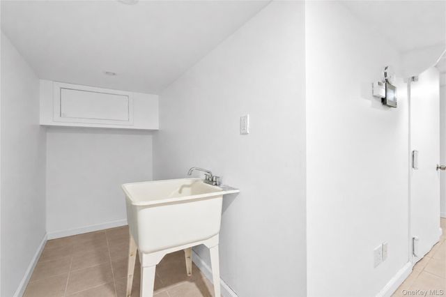 87-14 169th Street, Jamaica Hills, NY 11432