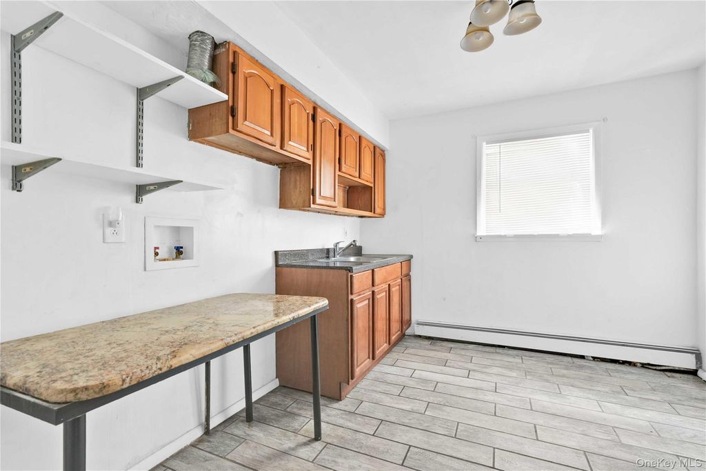 87-14 169th Street, Jamaica Hills, NY 11432 — photo 3