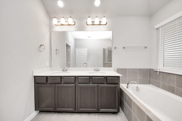 518 Ellwood Terrace Lane, Richmond, TX 77406