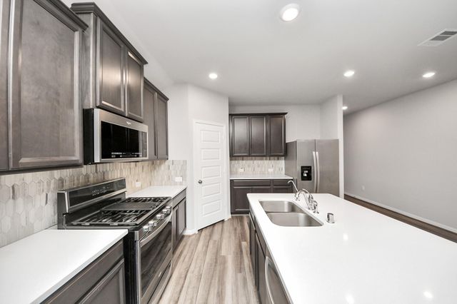 518 Ellwood Terrace Lane, Richmond, TX 77406