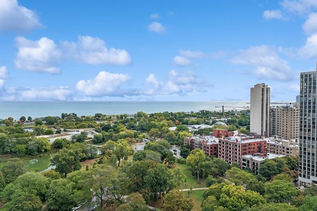 2440 N Lakeview Avenue 11D, Chicago, IL 60614