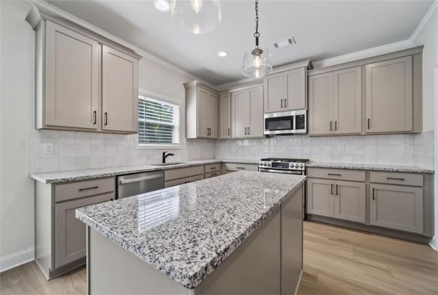 907 Bessie Court, Loganville, GA 30052