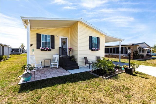 3152 Indian Village LN, North Fort Myers, FL 33917