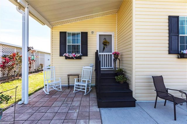 3152 Indian Village LN, North Fort Myers, FL 33917