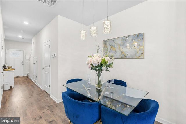 14 PEREGRINE WAY, Burlington, NJ 08016