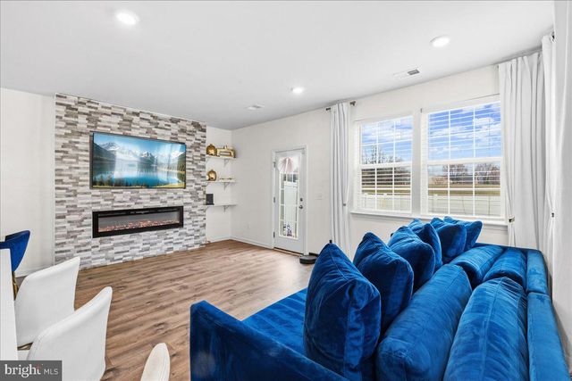 14 PEREGRINE WAY, Burlington, NJ 08016