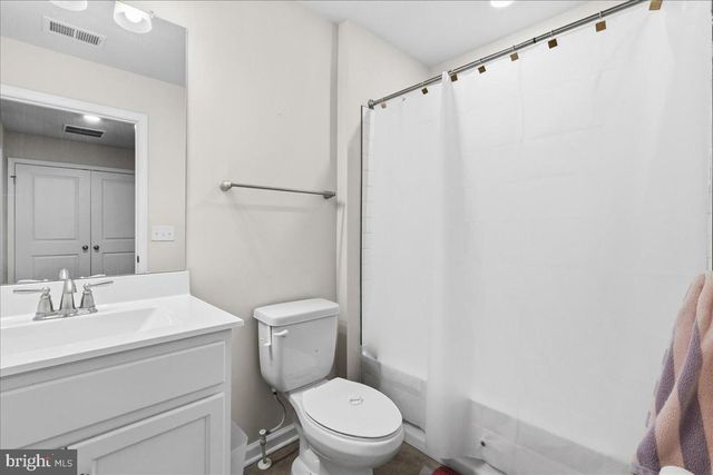 14 PEREGRINE WAY, Burlington, NJ 08016