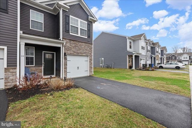 14 PEREGRINE WAY, Burlington, NJ 08016