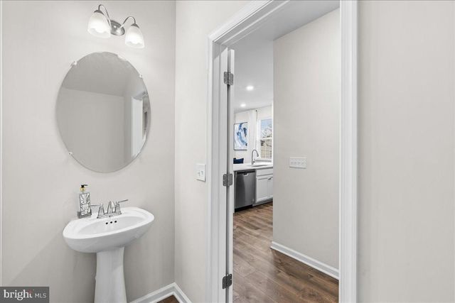 14 PEREGRINE WAY, Burlington, NJ 08016