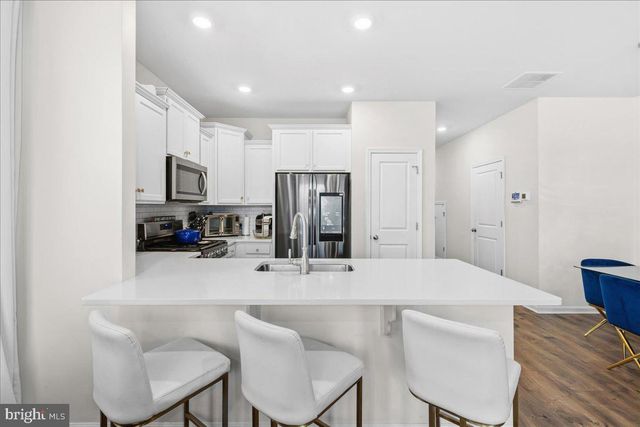 14 PEREGRINE WAY, Burlington, NJ 08016