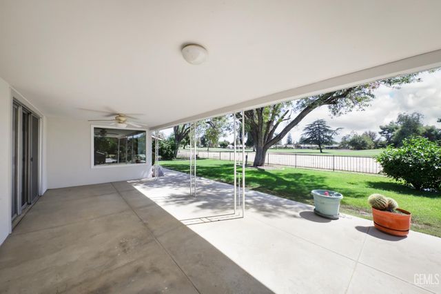 6009 Desert Hills Avenue, Bakersfield, CA 93309