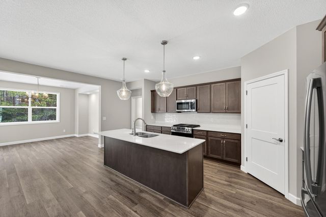 1503 Victory Lane NE, Isanti, MN 55040