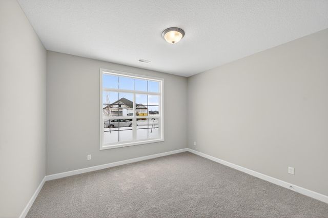 1503 Victory Lane NE, Isanti, MN 55040