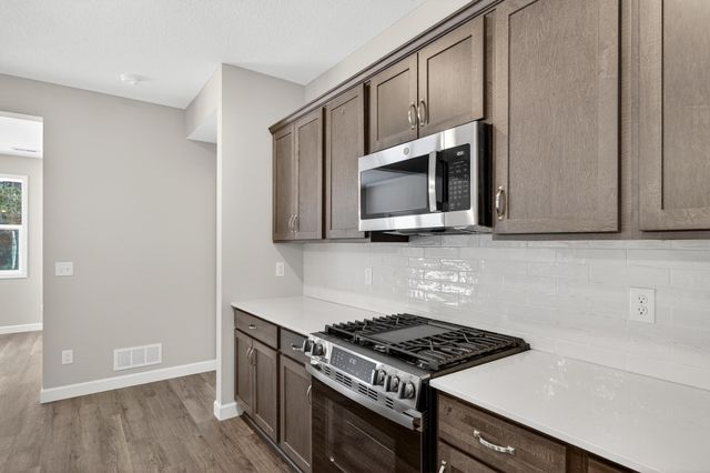 1503 Victory Lane NE, Isanti, MN 55040