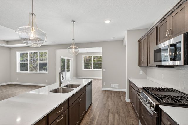 1503 Victory Lane NE, Isanti, MN 55040