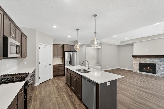 1503 Victory Lane NE, Isanti, MN 55040