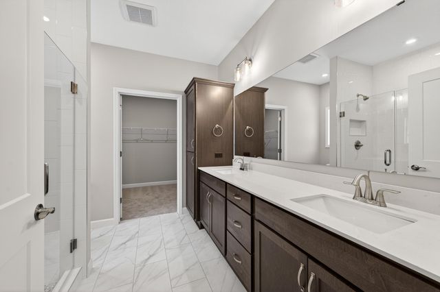 1503 Victory Lane NE, Isanti, MN 55040
