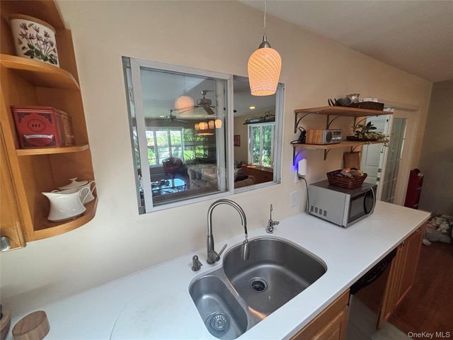 23 Hankin Loop, Poughkeepsie, NY 12601