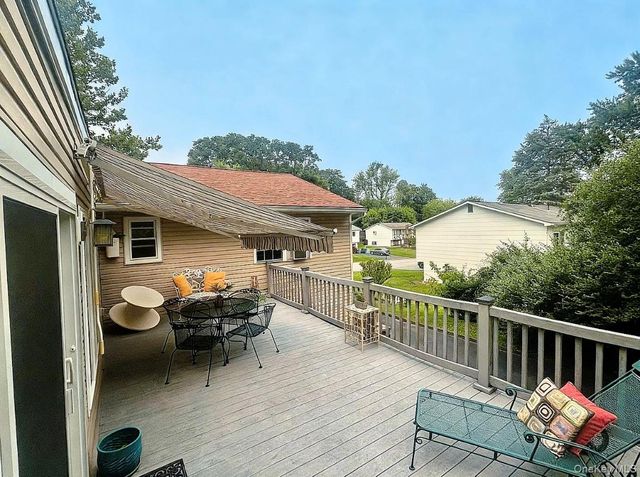 23 Hankin Loop, Poughkeepsie, NY 12601