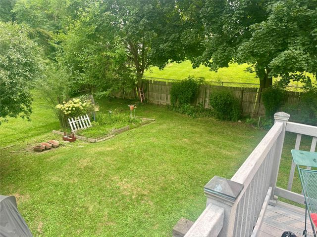 23 Hankin Loop, Poughkeepsie, NY 12601