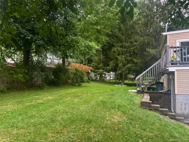 23 Hankin Loop, Poughkeepsie, NY 12601