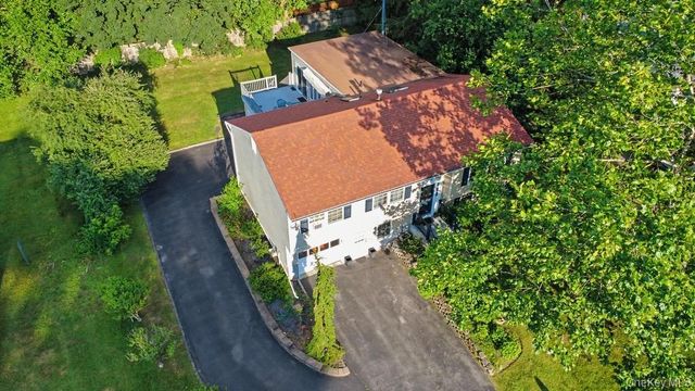 23 Hankin Loop, Poughkeepsie, NY 12601