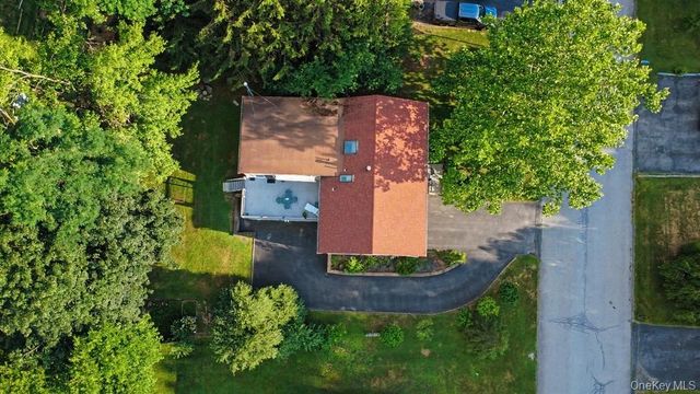 23 Hankin Loop, Poughkeepsie, NY 12601