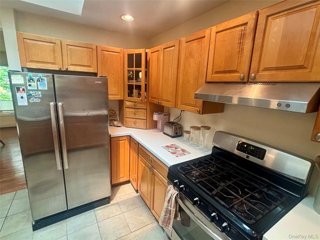 23 Hankin Loop, Poughkeepsie, NY 12601