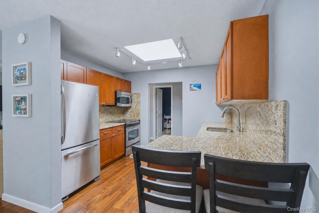 302 Church Street 3H, White Plains, NY 10603 — photo 4