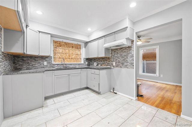 16254 Prest Street, Detroit, MI 48235