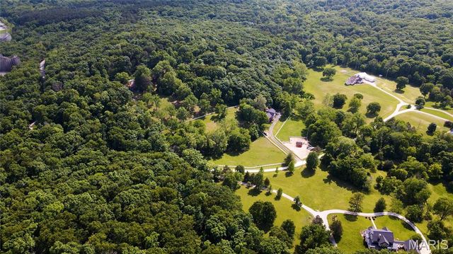 18324 Pinhook Hollow Drive, Wildwood, MO 63069